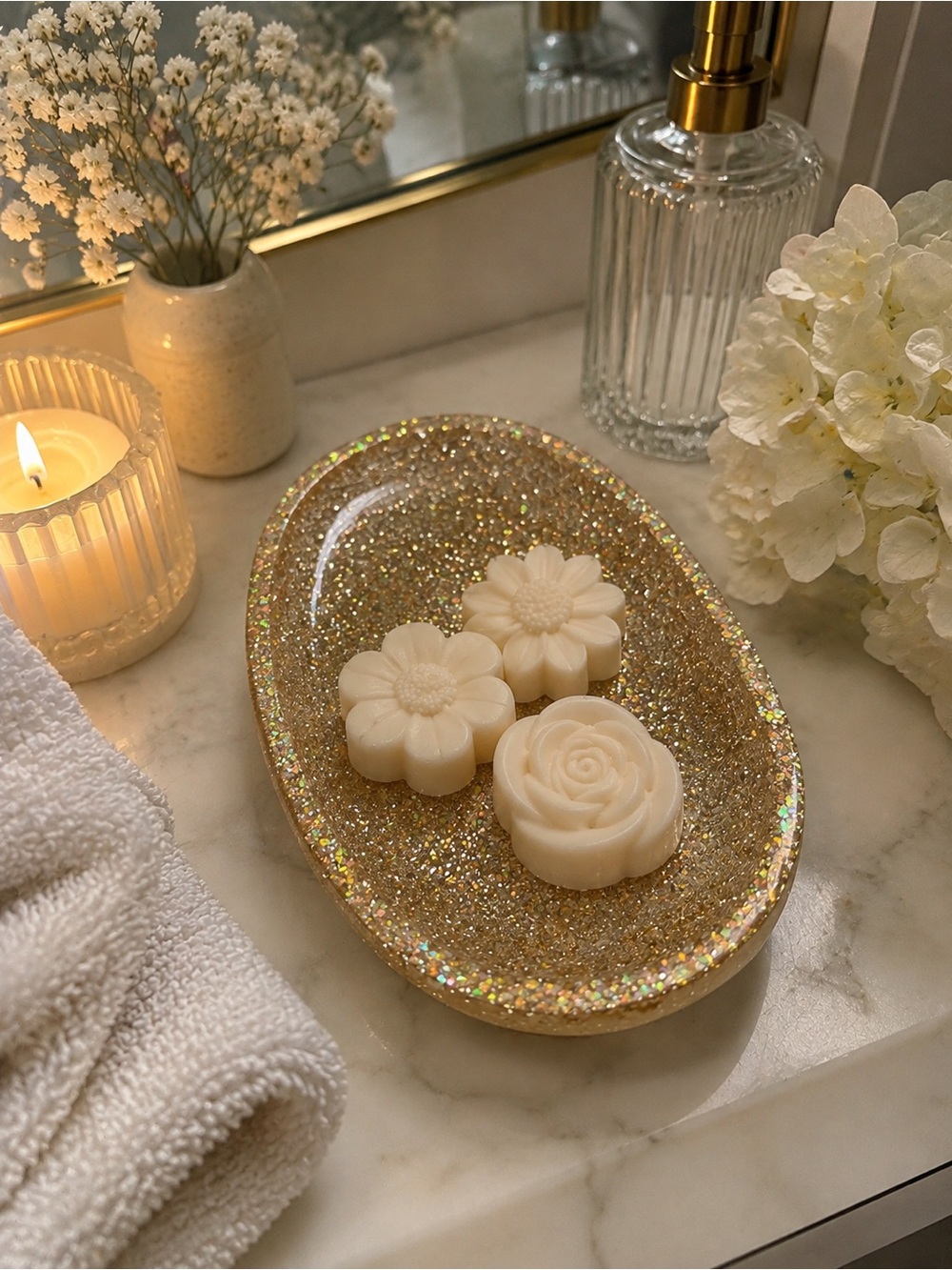 Sparkle Oval Soap Dish with Cream Floral Soaps, Catchall trinket tray